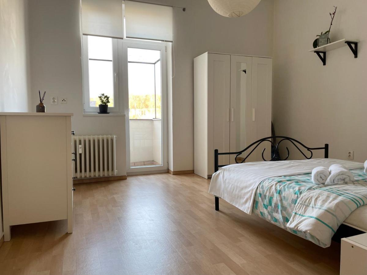 Hradec Králové Cozy Apartment Near The City Center المظهر الخارجي الصورة